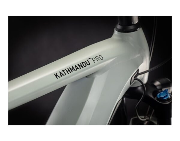 Cube Kathmandu Hybrid Pro 625 lunaire et gris – Image 3