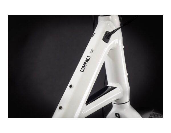 Cube Compact Hybride Sport blanc et noir – Image 3