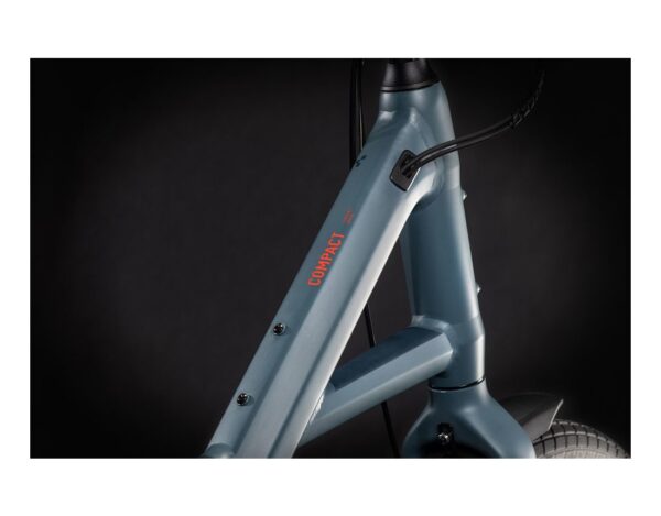 Cube Compact Hybride Sport bleu et rouge – Image 3