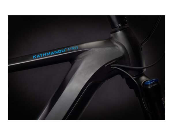 Cube Kathmandu Hybride Pro 625 noir et bleu – Image 3