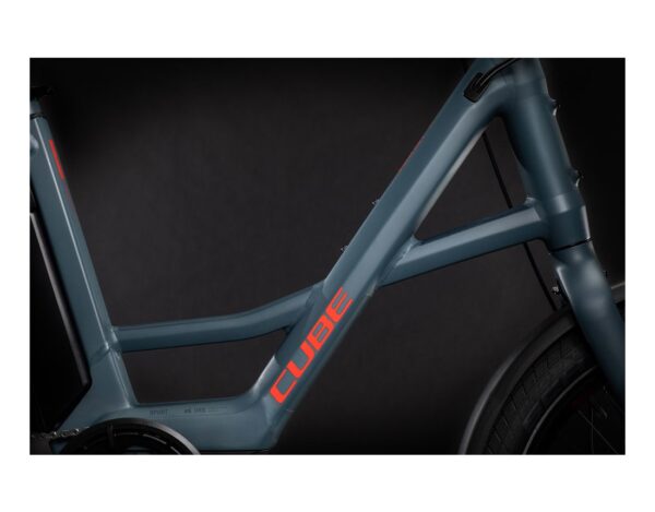 Cube Compact Hybride Sport bleu et rouge – Image 4