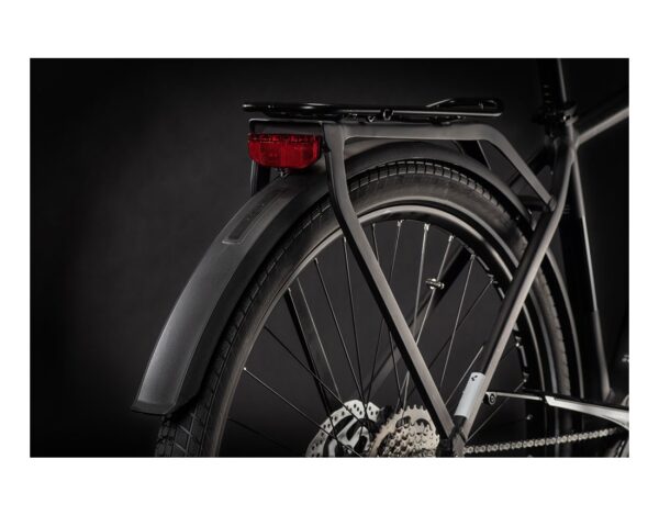 Cube Touring Hybride Pro 625 noir et blanc – Image 5